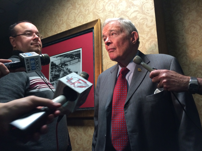 Former U.S. Sen. Kit Bond speaks with reporters about Medicaid expansion. (PoliticMo Photo)